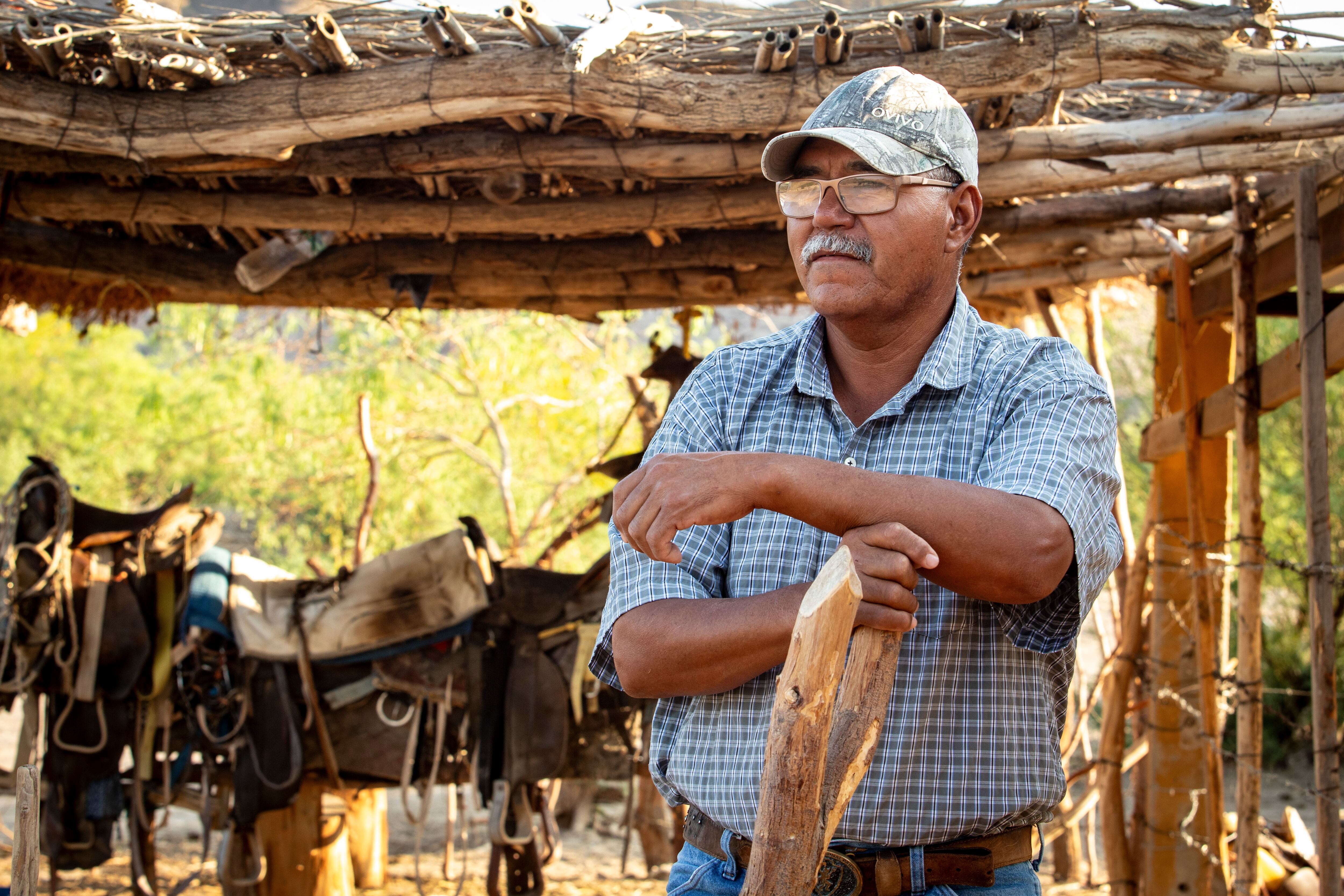 Adrián Valdéz, of the Diablos fire brigade in Boquillas del Carmen, Coahuila, on April 14.