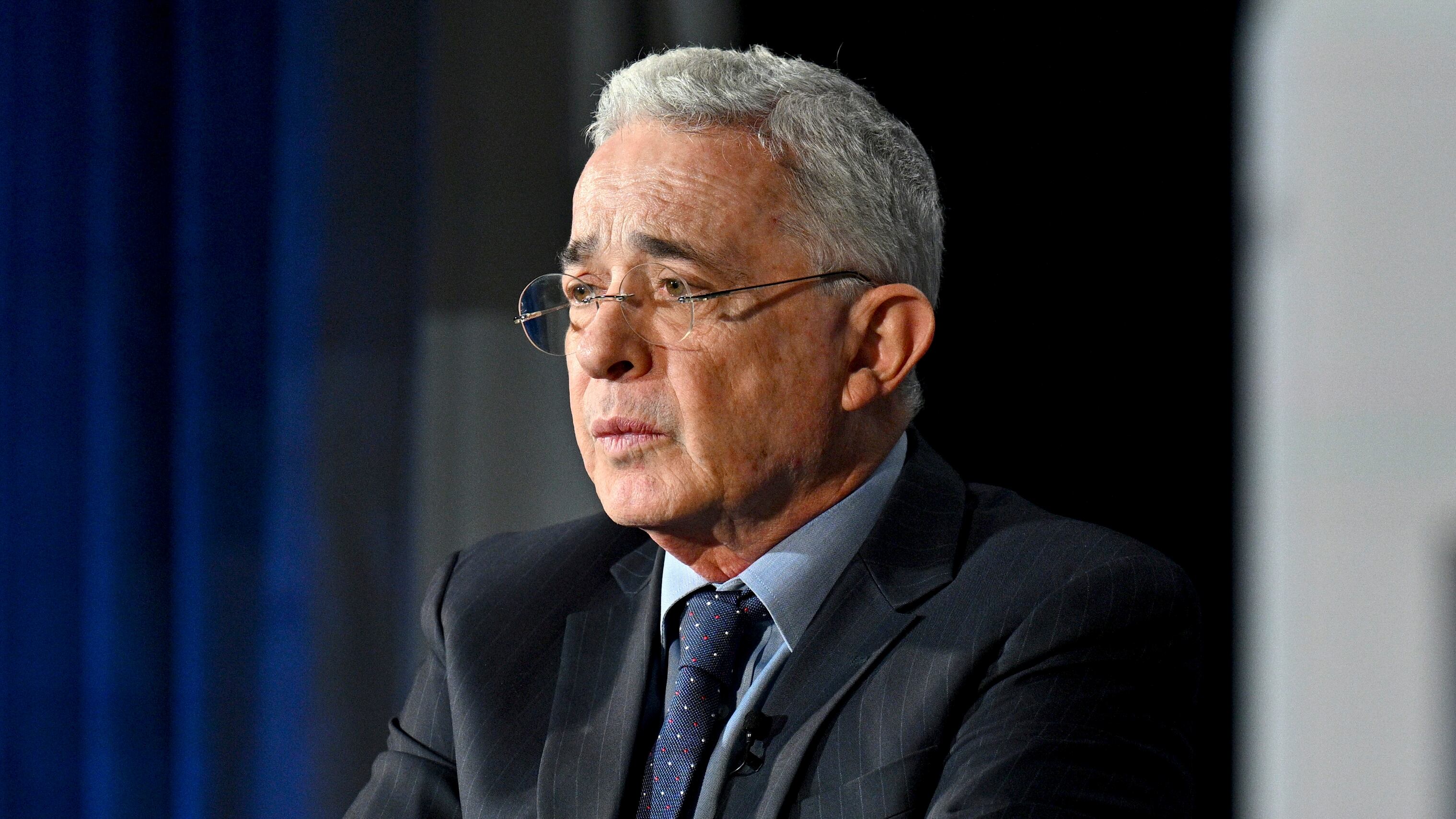 The conviction of his brother for paramilitary activity delivers electoral blow to Álvaro Uribe