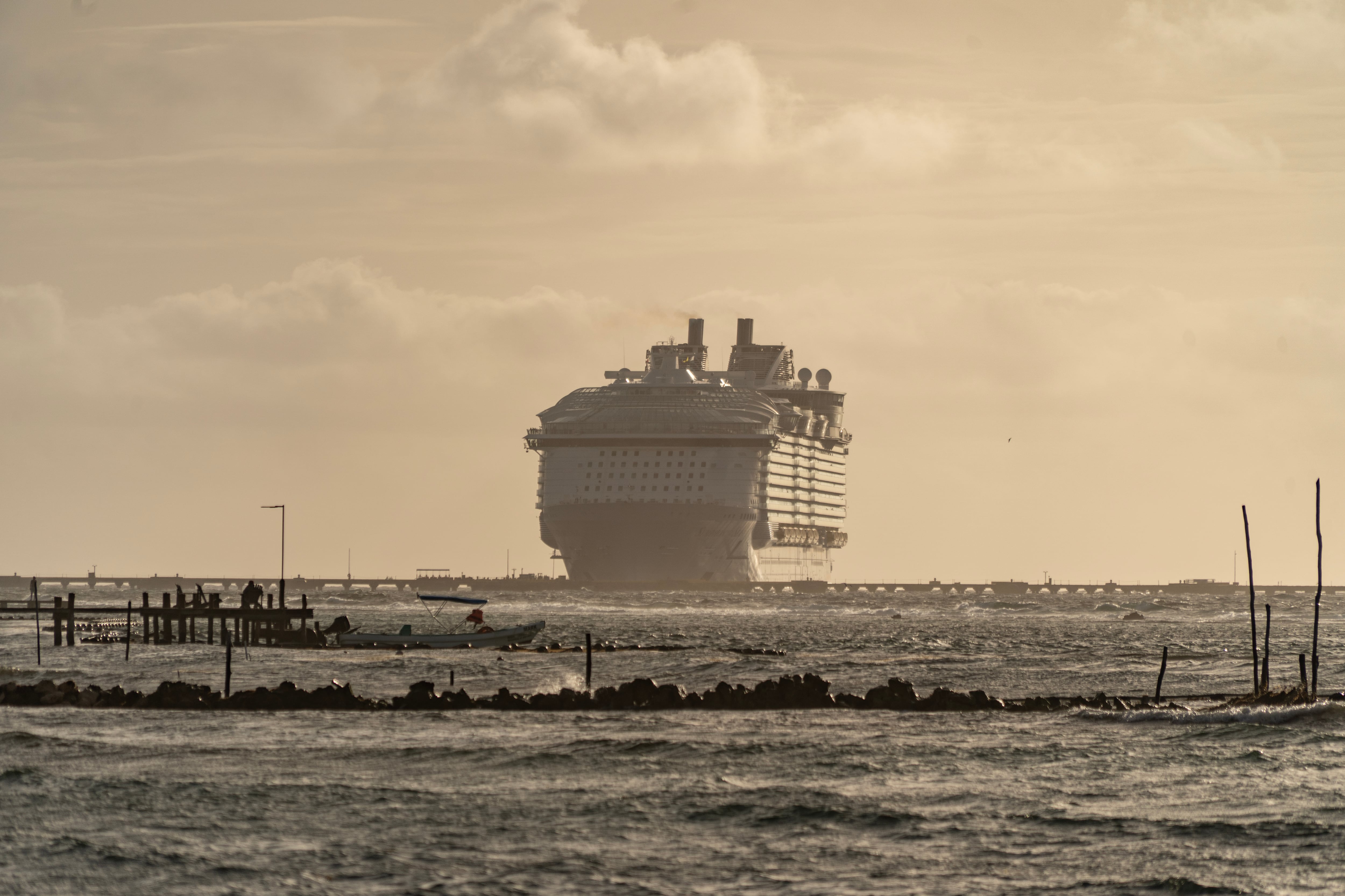 Mexican town of Mahahual sees little economic benefits — but massive environmental cost — from cruise ships