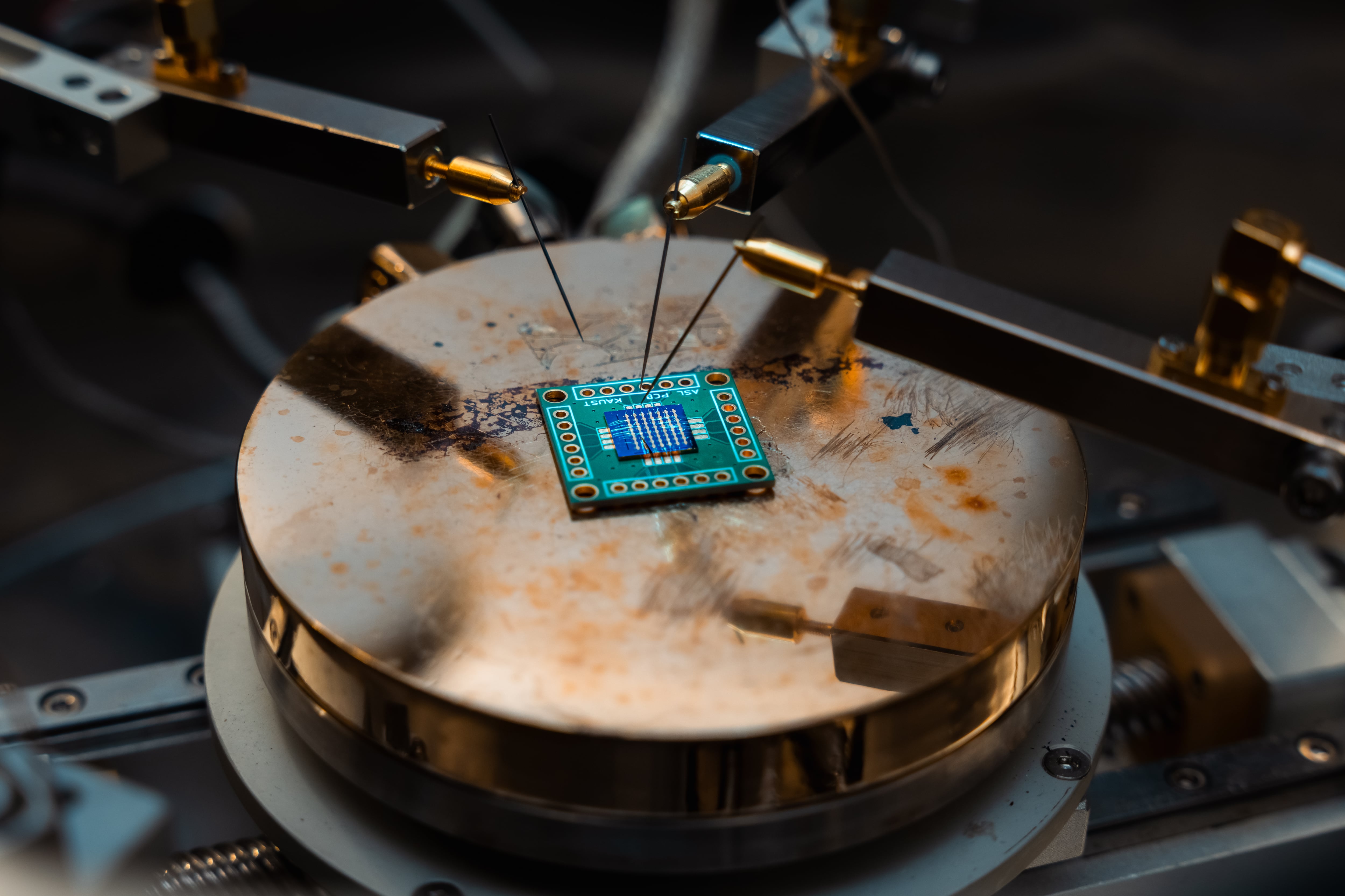 The world’s tallest chip defies the limits of computing: goodbye to Moore’s Law?