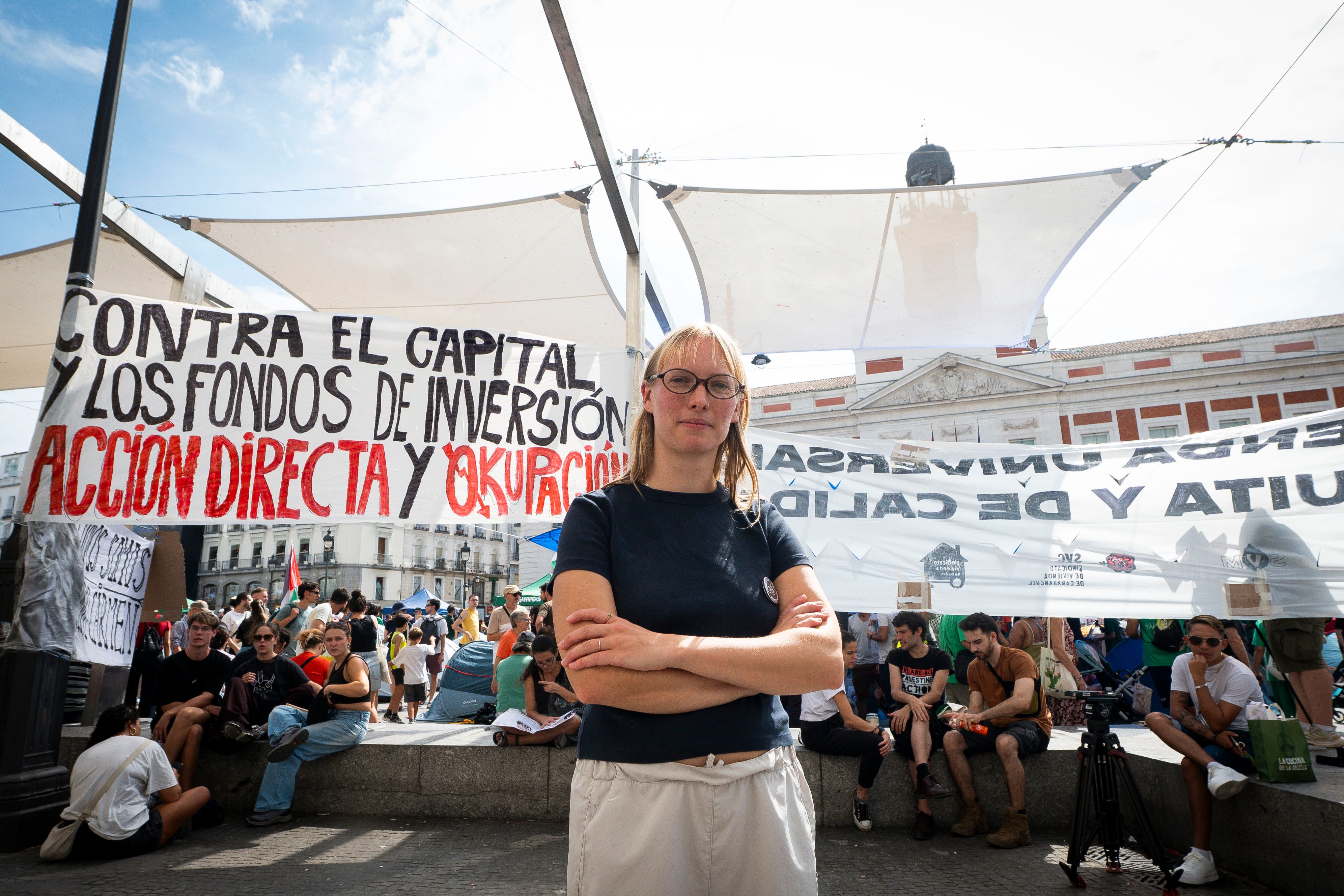 Ronja Senkpiel, urban geographer and German researcher specializing in urban development, at the Puerta del Sol encampment on September 26, 2026.