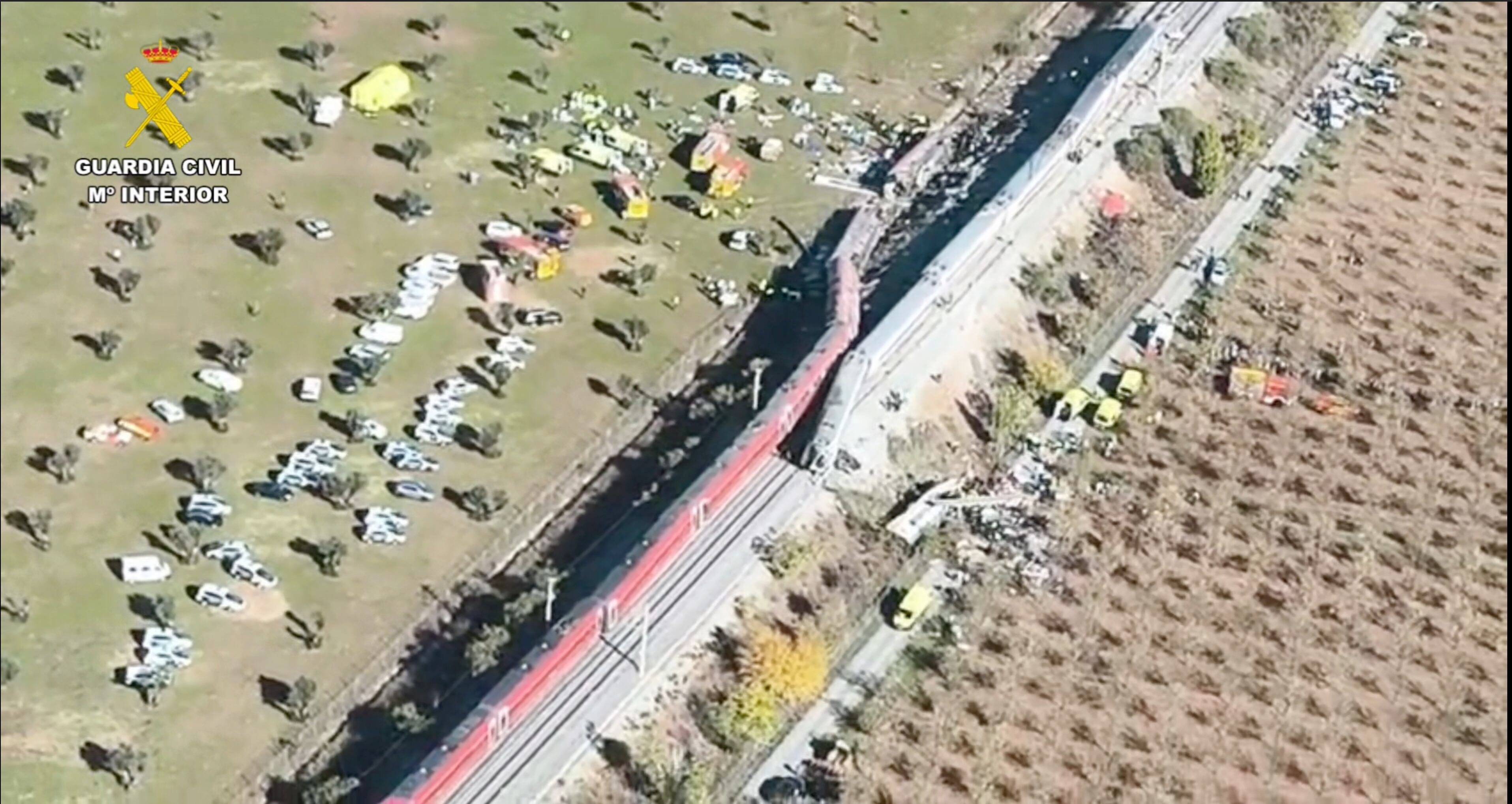 At least 30 people killed in high-speed rail crash in Spain