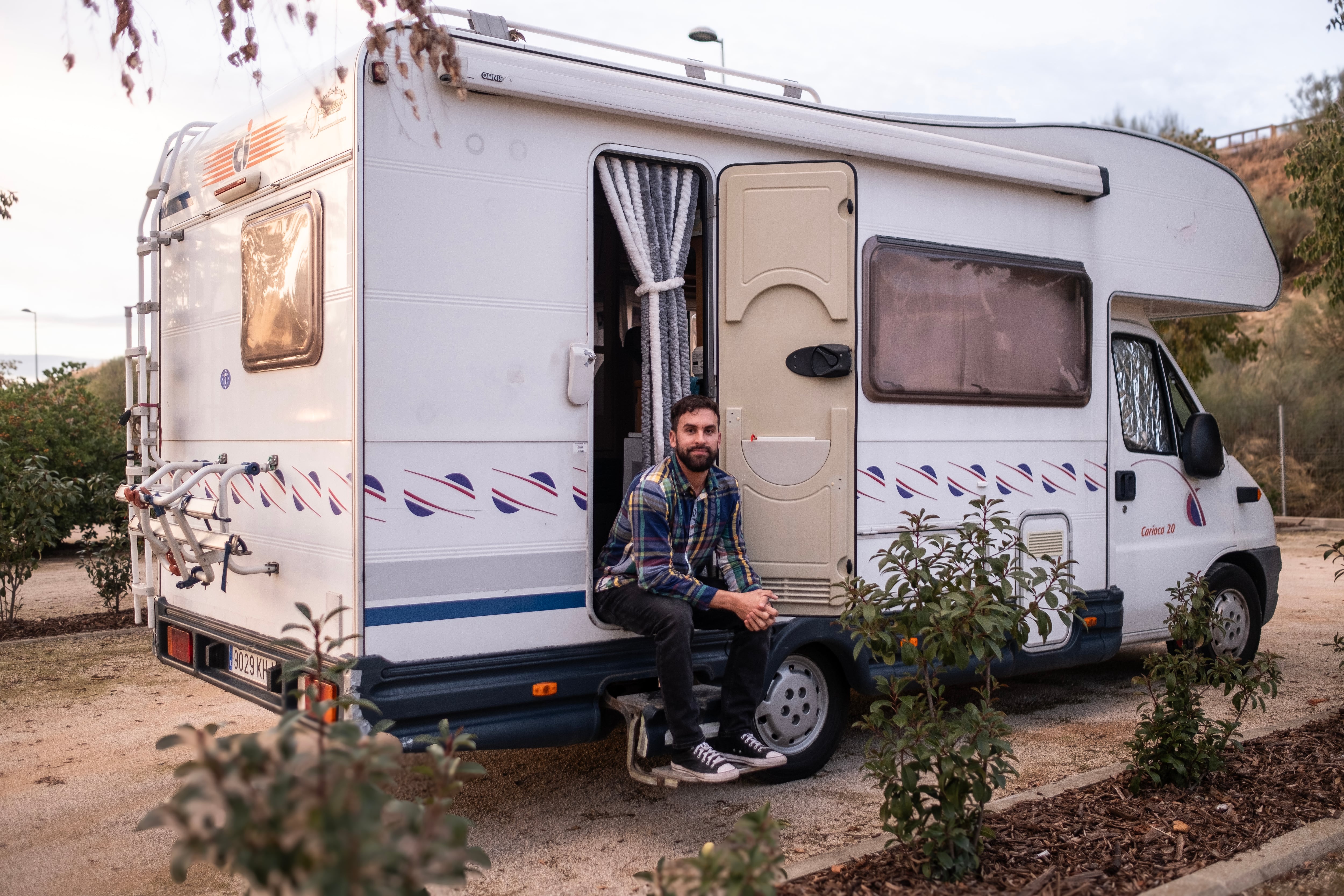 Living in a motorhome due to soaring housing prices in Madrid: ‘I got used to it quickly, but I don’t idealize it’