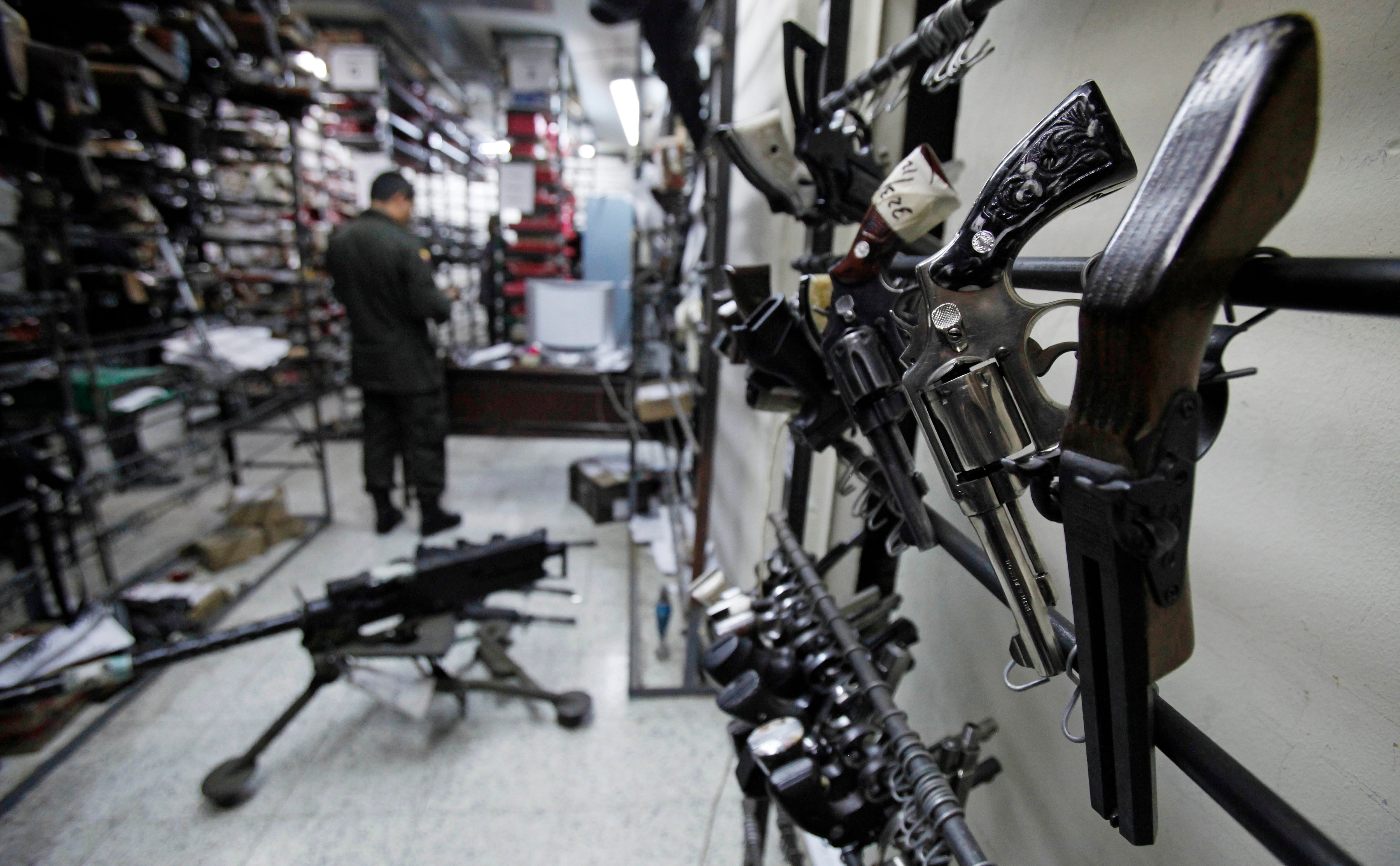 Illegal weapons are behind 76% of firearm homicides in Colombia