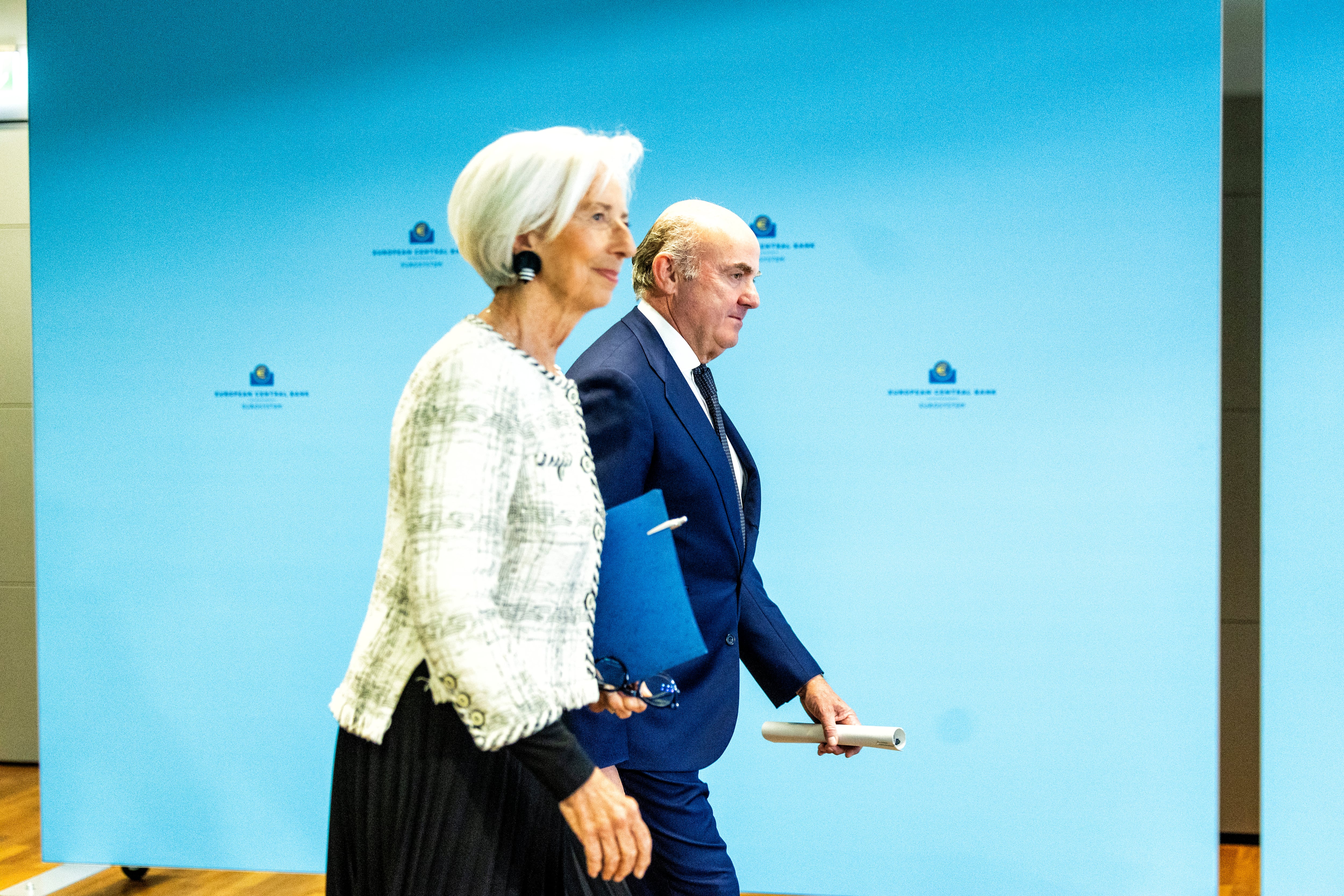 Luis de Guindos arrives alongside ECB President Christine Lagarde at his final press conference as vice president on April 30 in Frankfurt.
