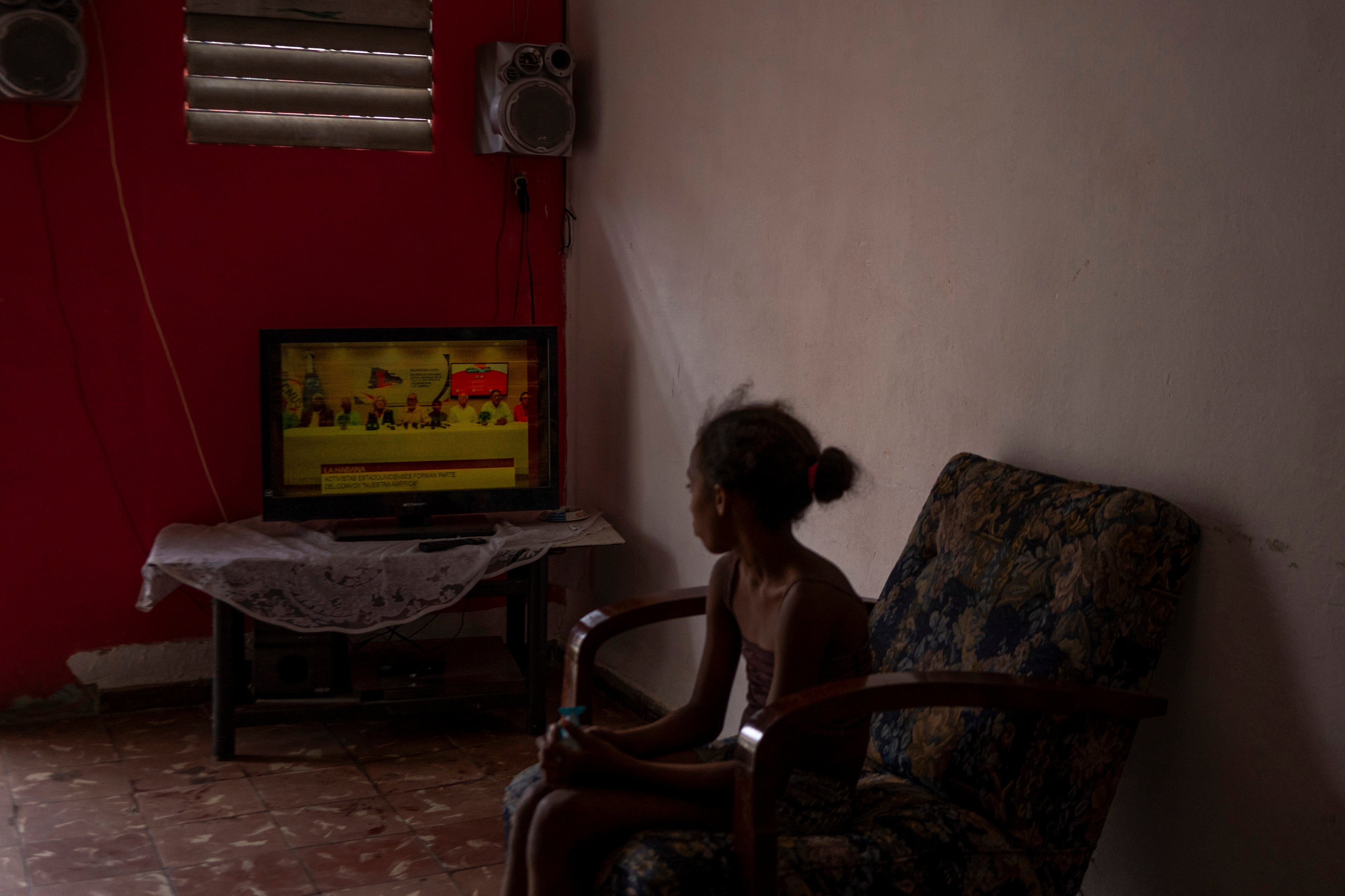 Cubans praying for humanitarian aid from the Nuestra América flotilla: ‘God willing, something will reach me’