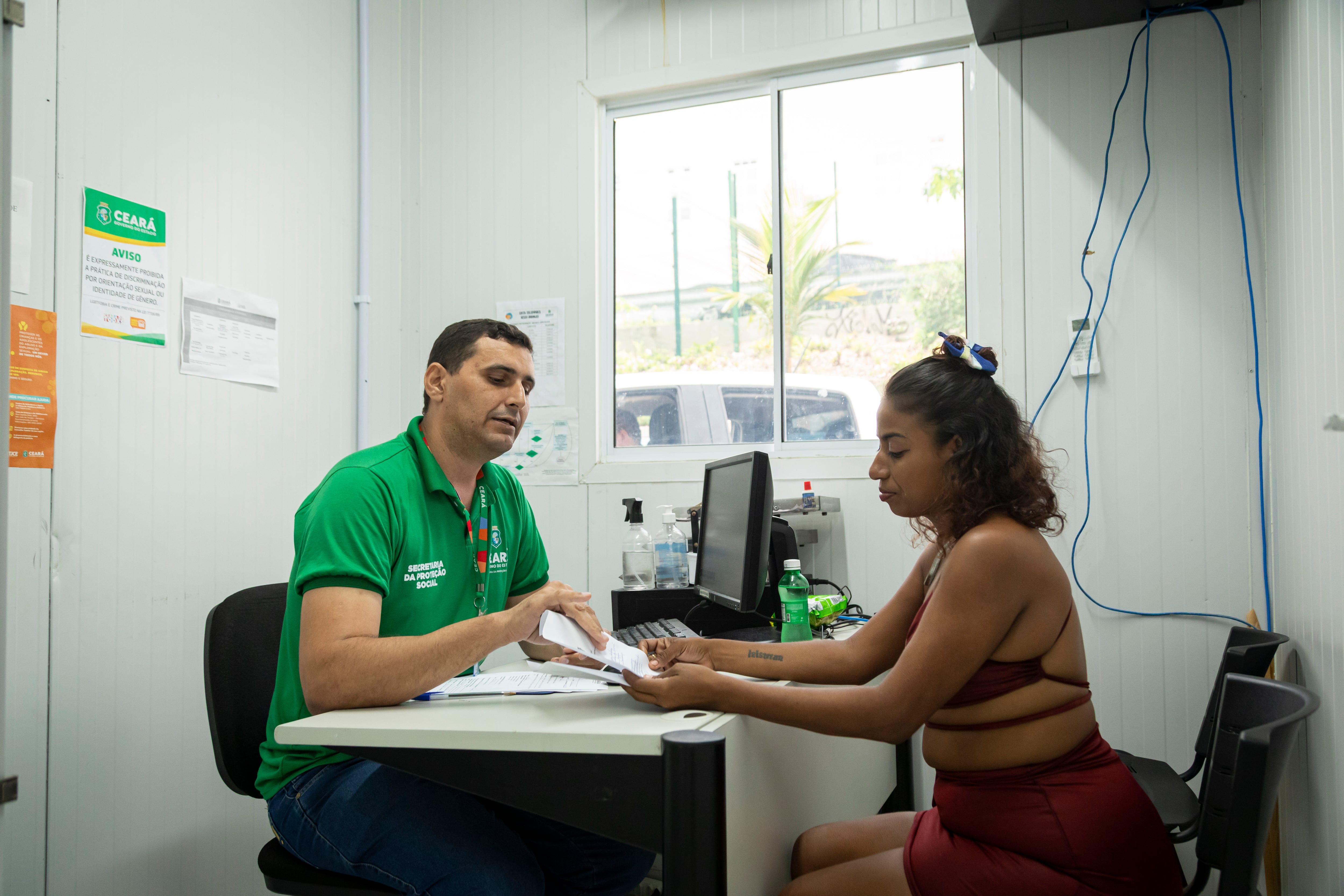 Free showers and lawyers for crack addicts in Brazil