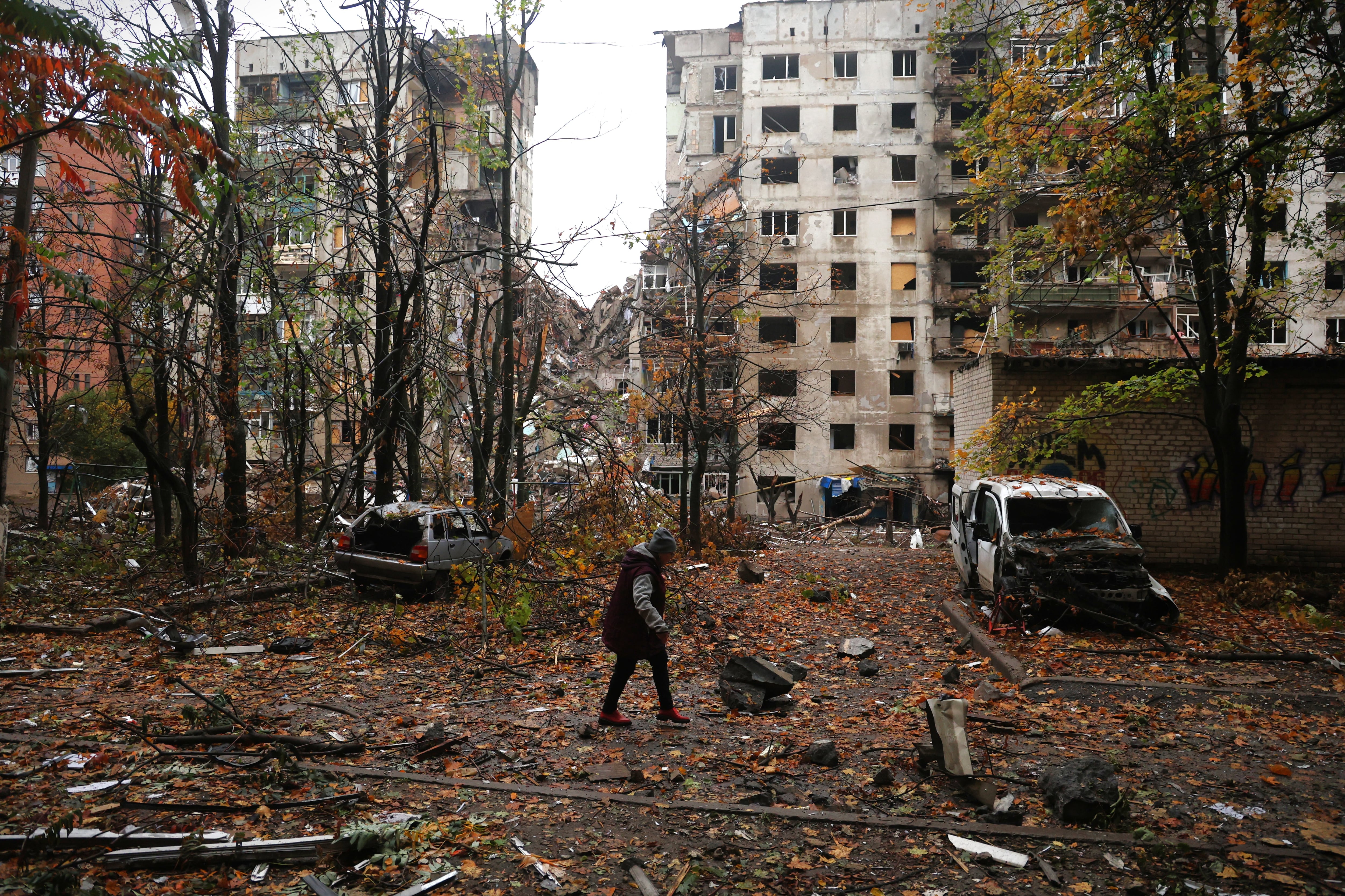 Ukraine, at an impasse: Besieged by Putin and abandoned by Trump