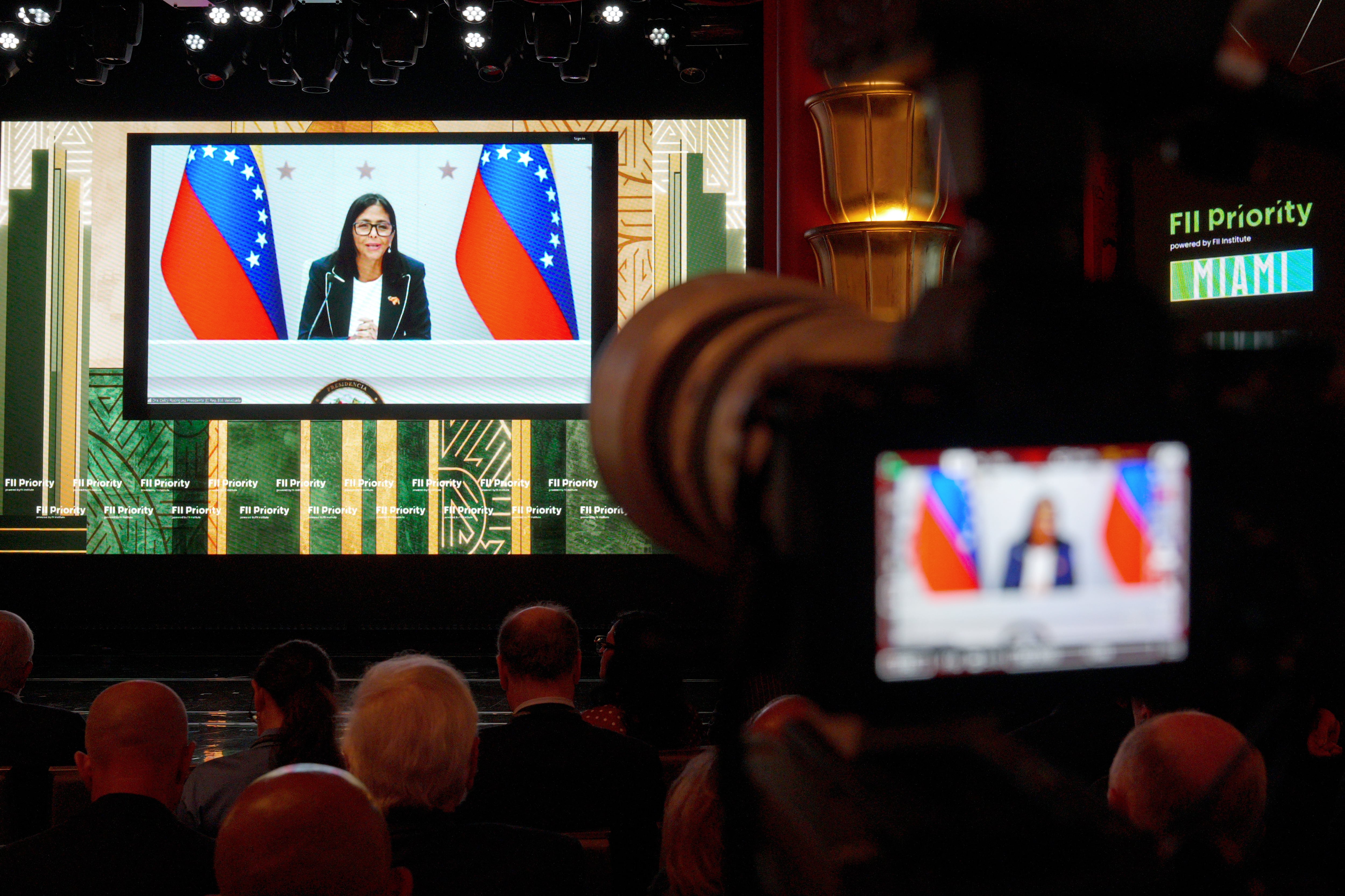 Skepticism in Miami over Delcy Rodríguez’s promises of legal security in Venezuela: ‘We have to wait and see if they do what they say’