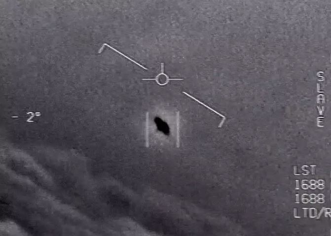 Still of an unidentified aerial phenomenon from a 2020 U.S. Department of Defense video.