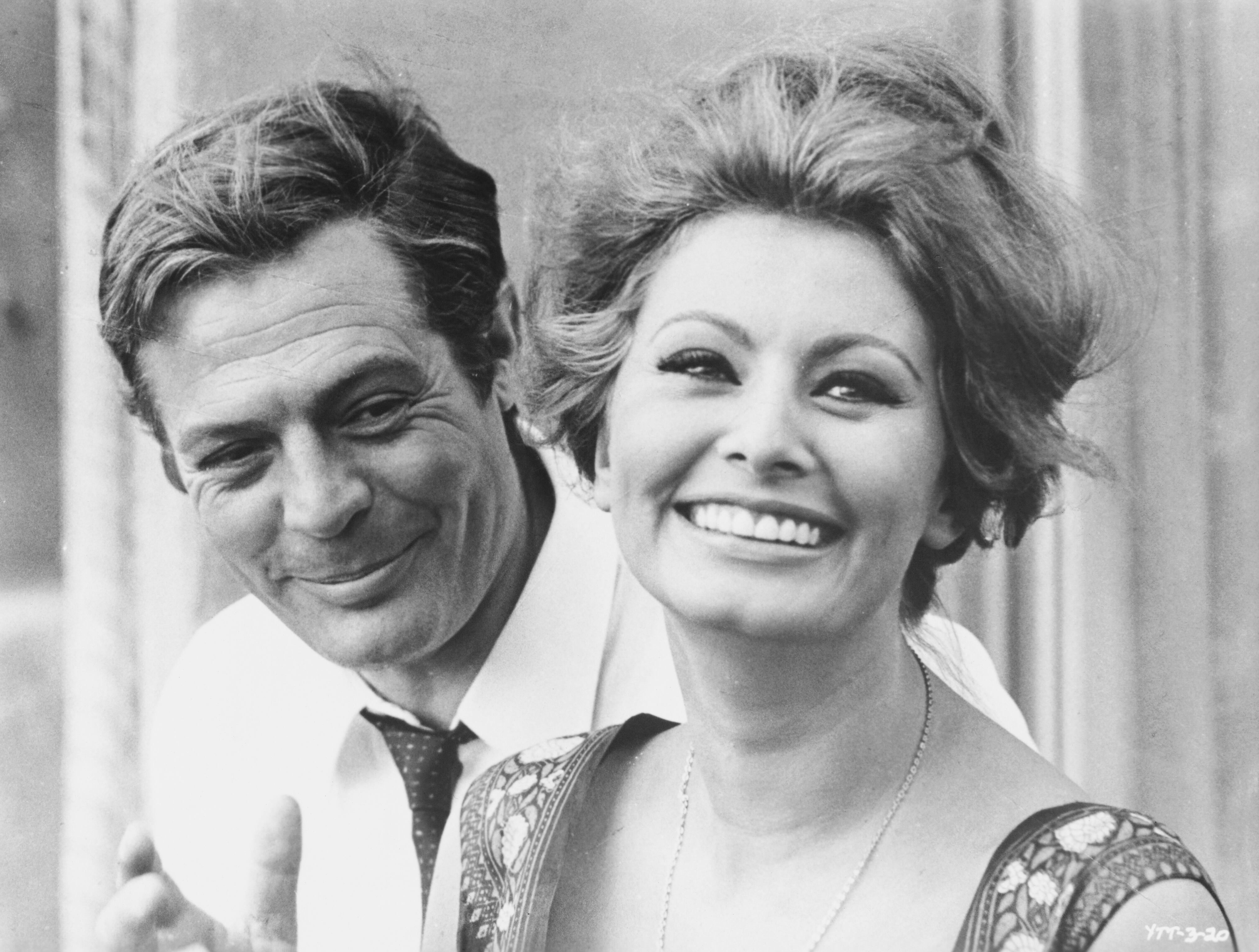 Marcello Mastroianni and Sophia Loren in 'Yesterday, Today and Tomorrow' (1964).