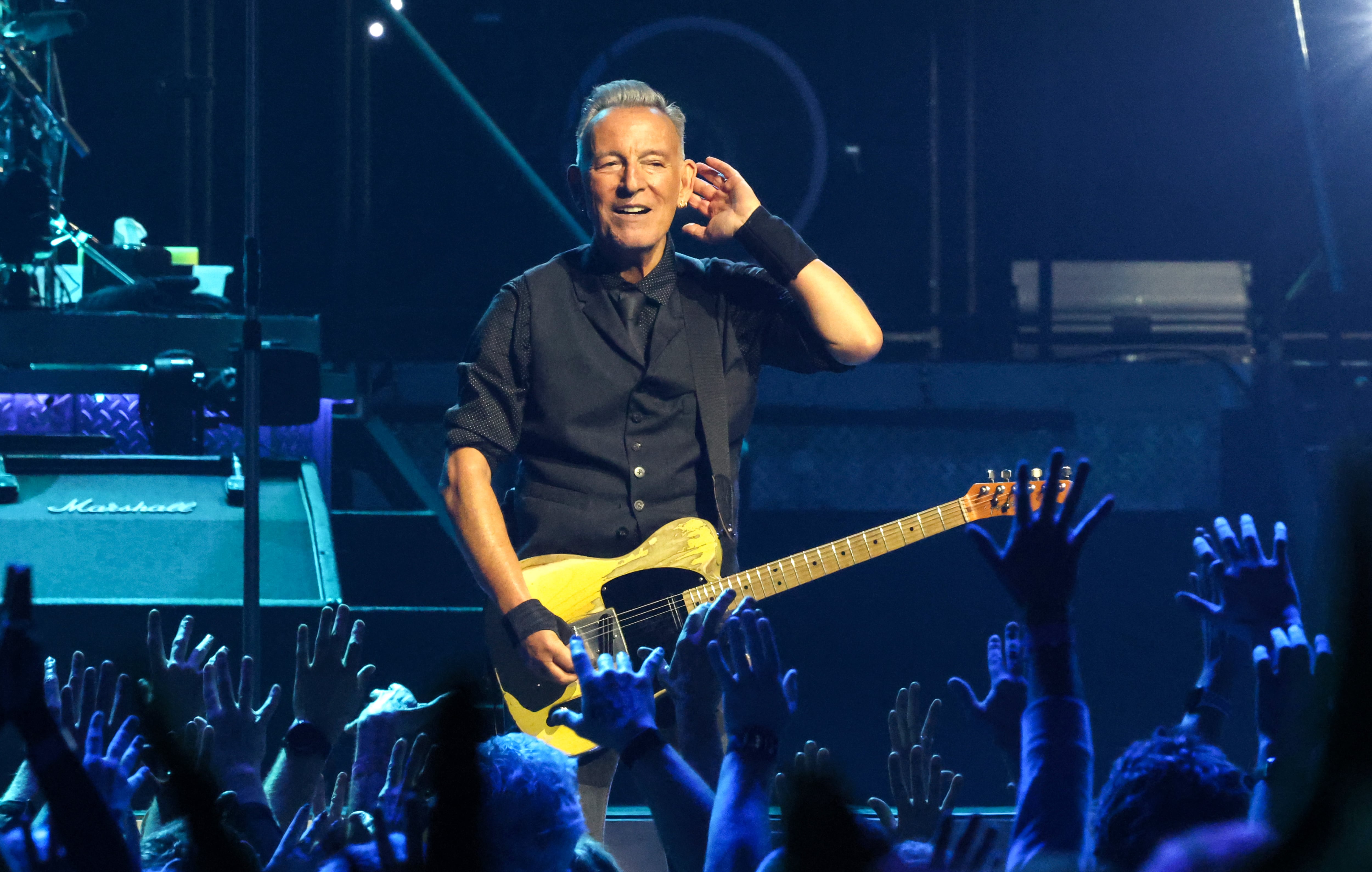 Springsteen vs. Trump: Why Bruce is a magnificent example for the music world
