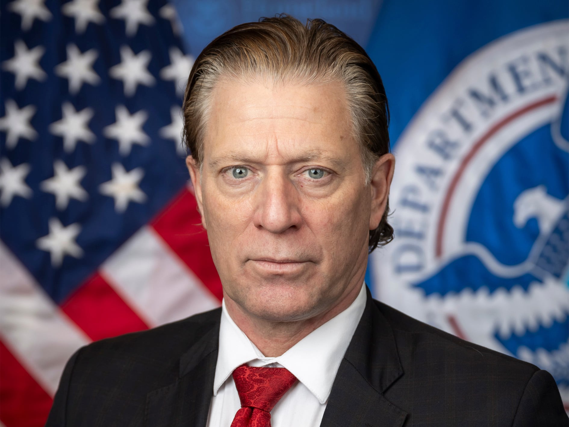 "David Richardson: Claves para Comprender al Líder de FEMA en Tiempos de Crisis"