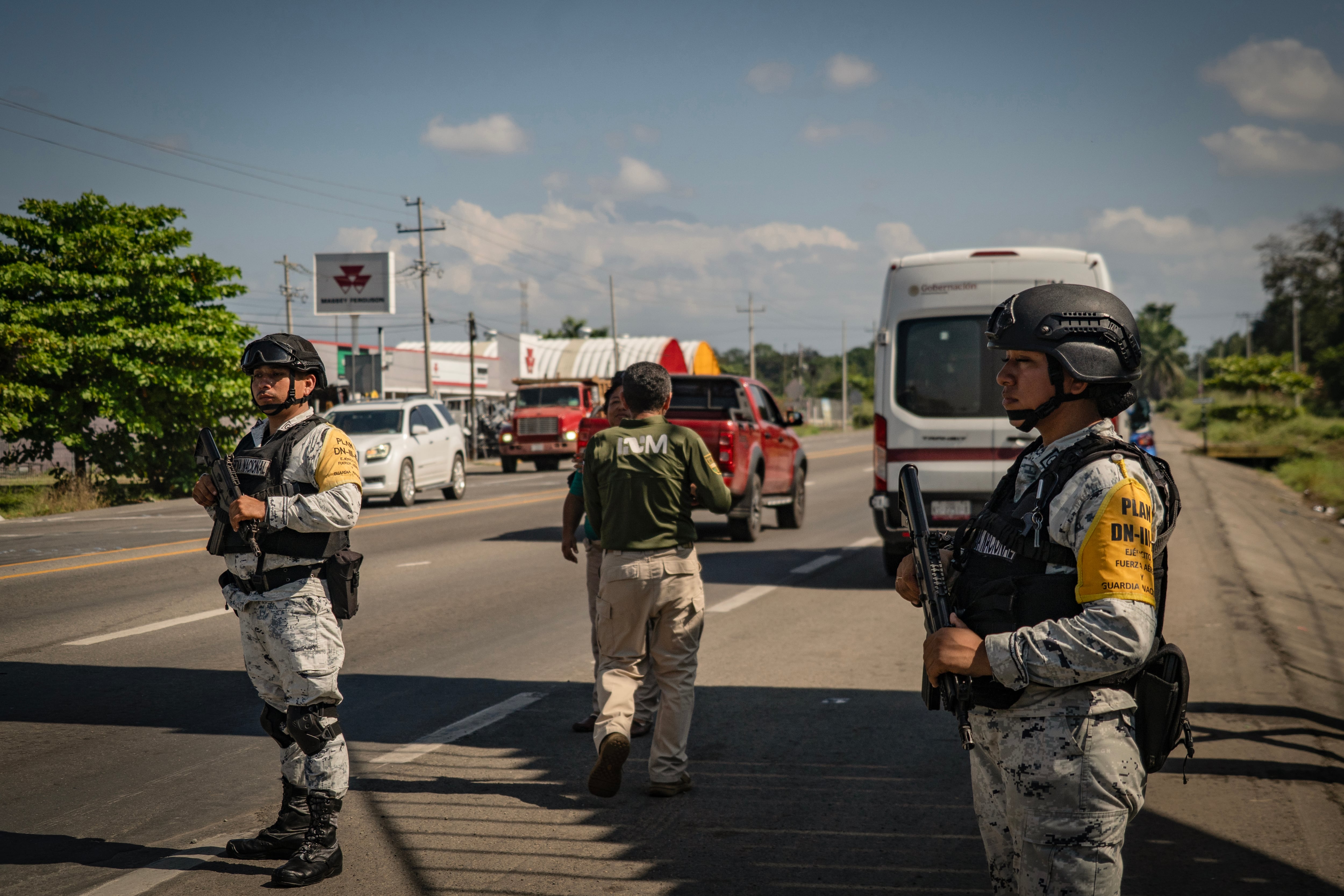 Members of the National Guard conducting an operation in conjunction with the National Migration Institute in Chiapas.