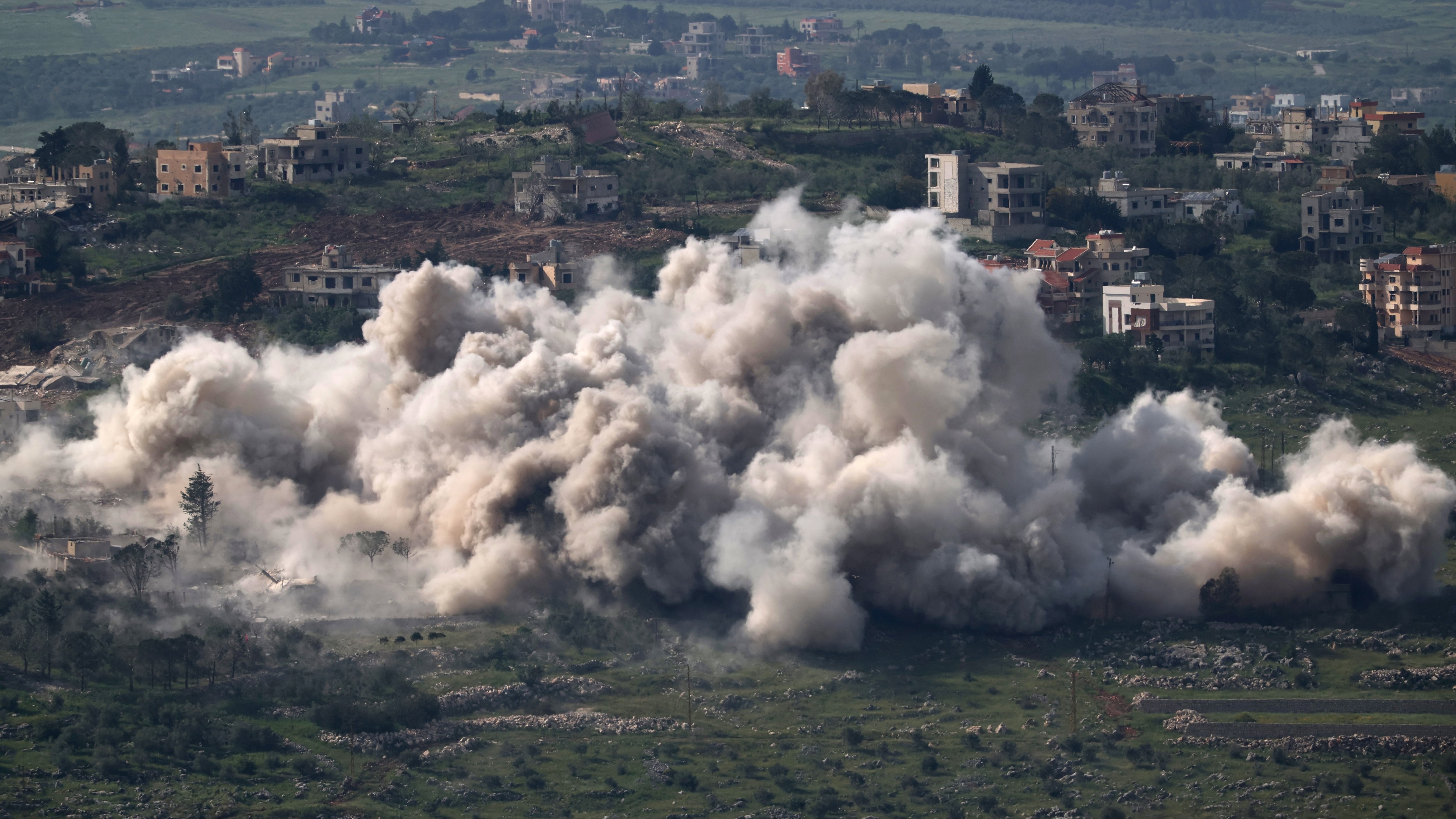 Israel’s offensive in southern Lebanon: 2,900 dead, 36,000 homes destroyed and 1.4 million displaced