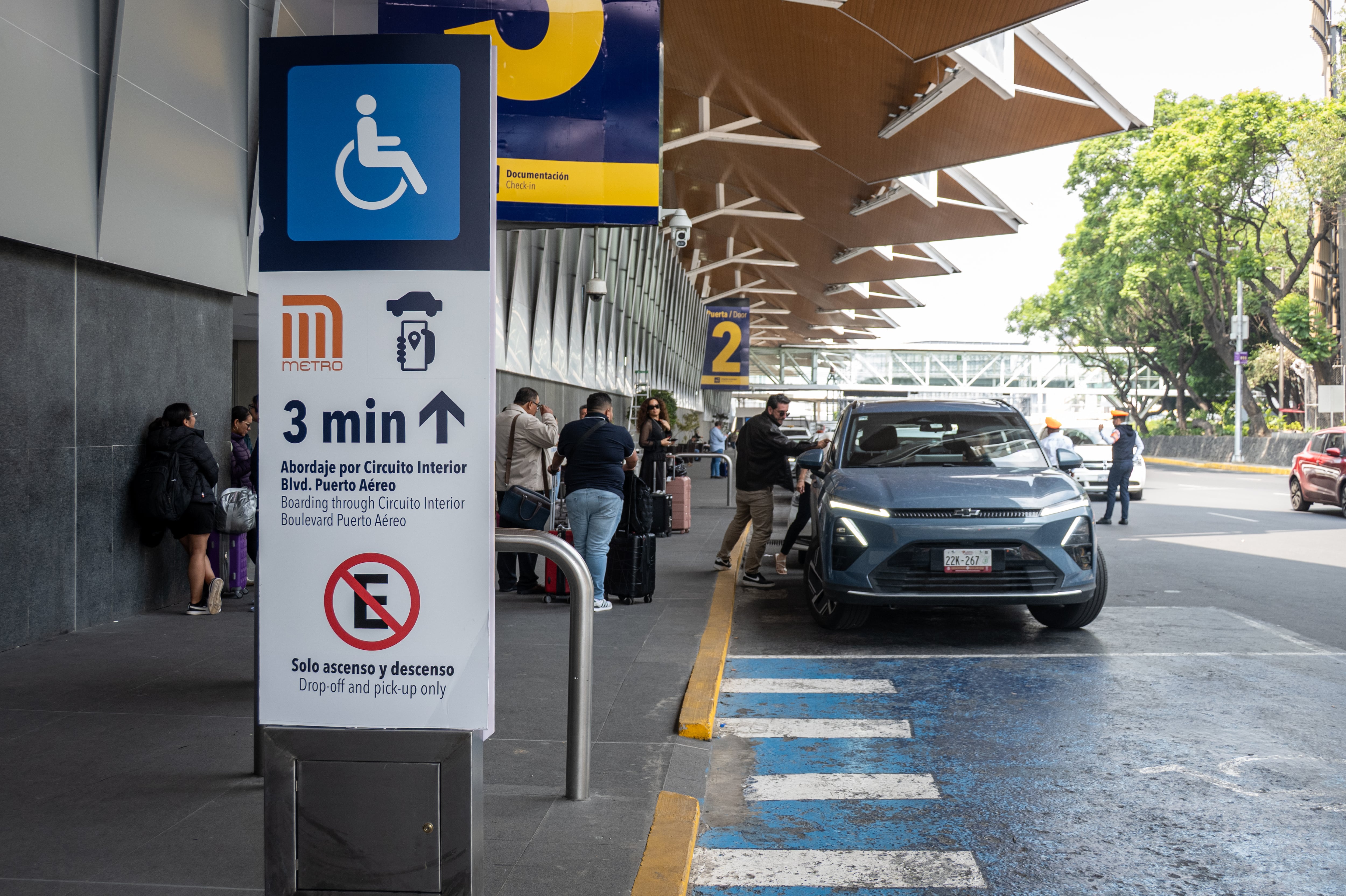 MEXICO - AEROPUERTO CDMX - TAXIS - UBER