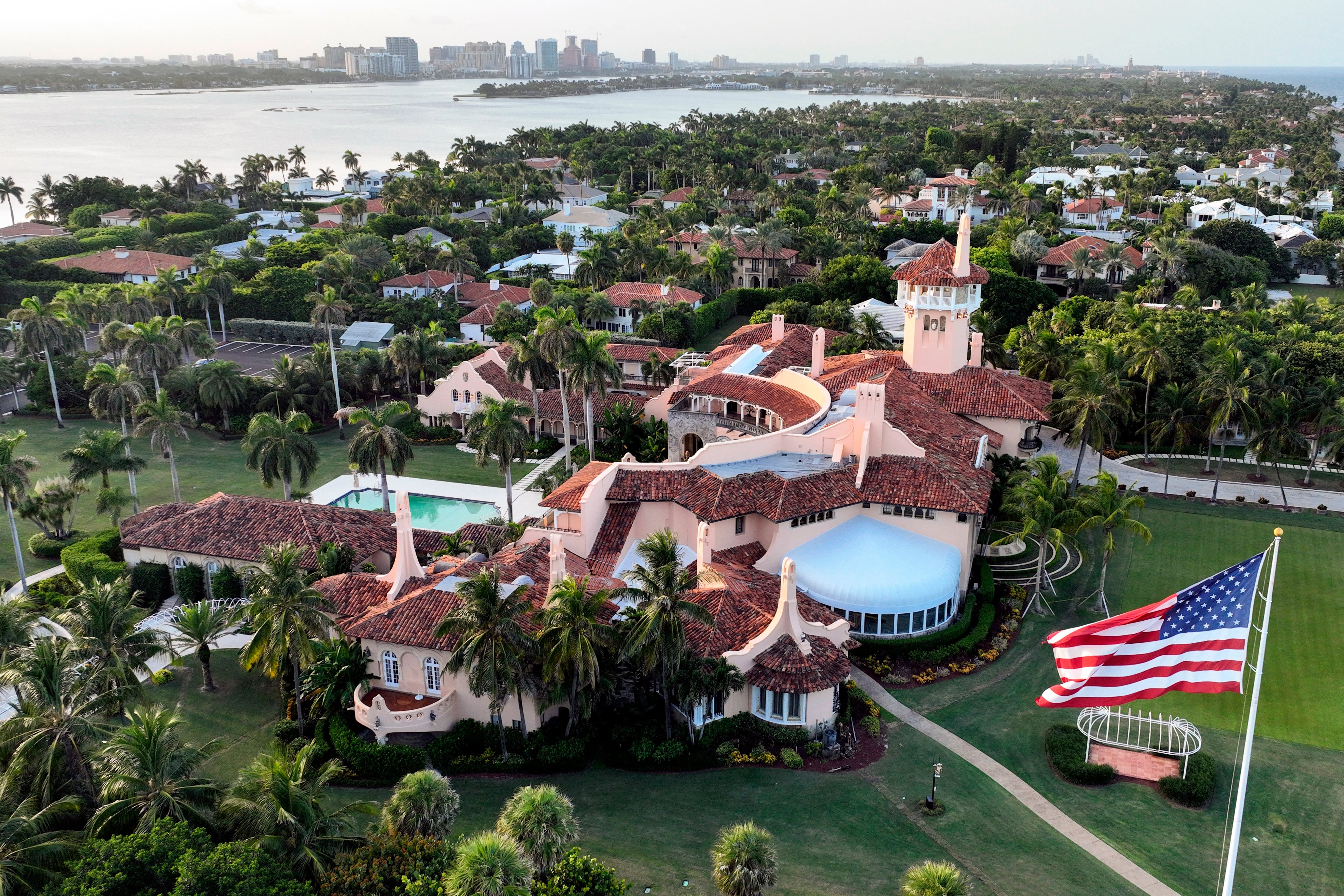 Mar-a-Lago SHOCK: Secret Service Shoots Intruder! What Happened?!