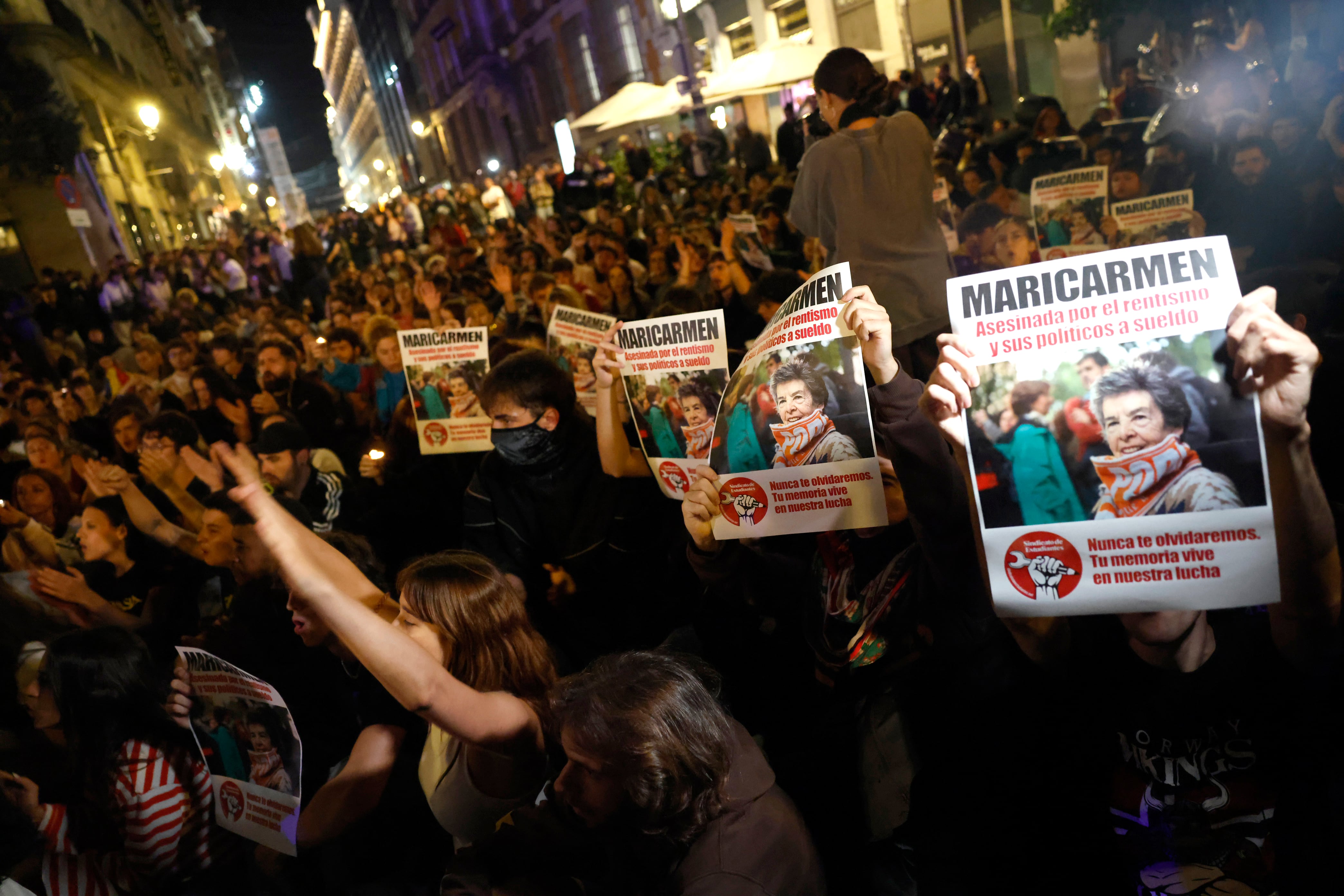 Vigil at Puerta del Sol over Maricarmen’s death, this Wednesday.