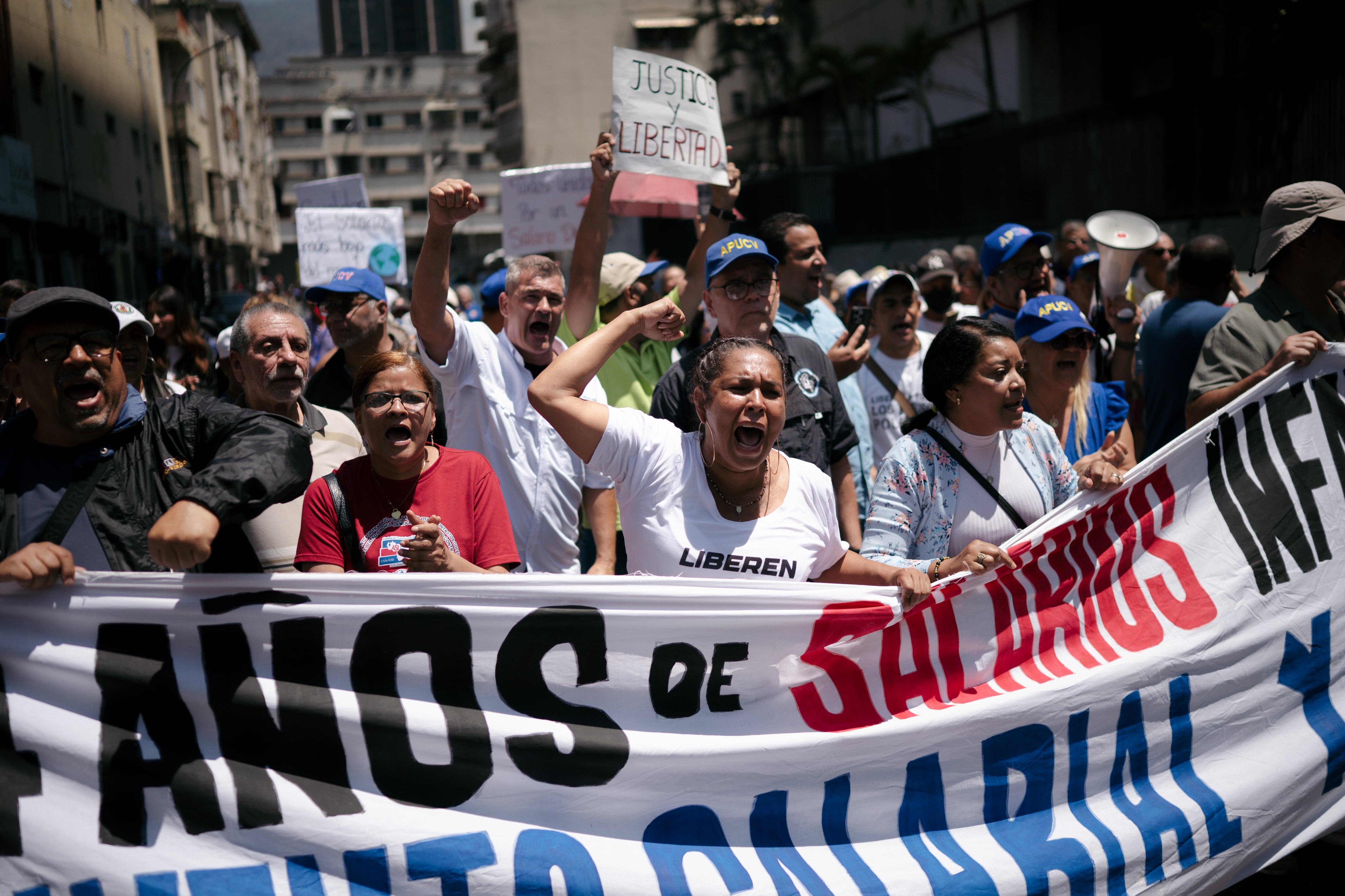 Venezuela’s economy trapped between paralysis and inflation