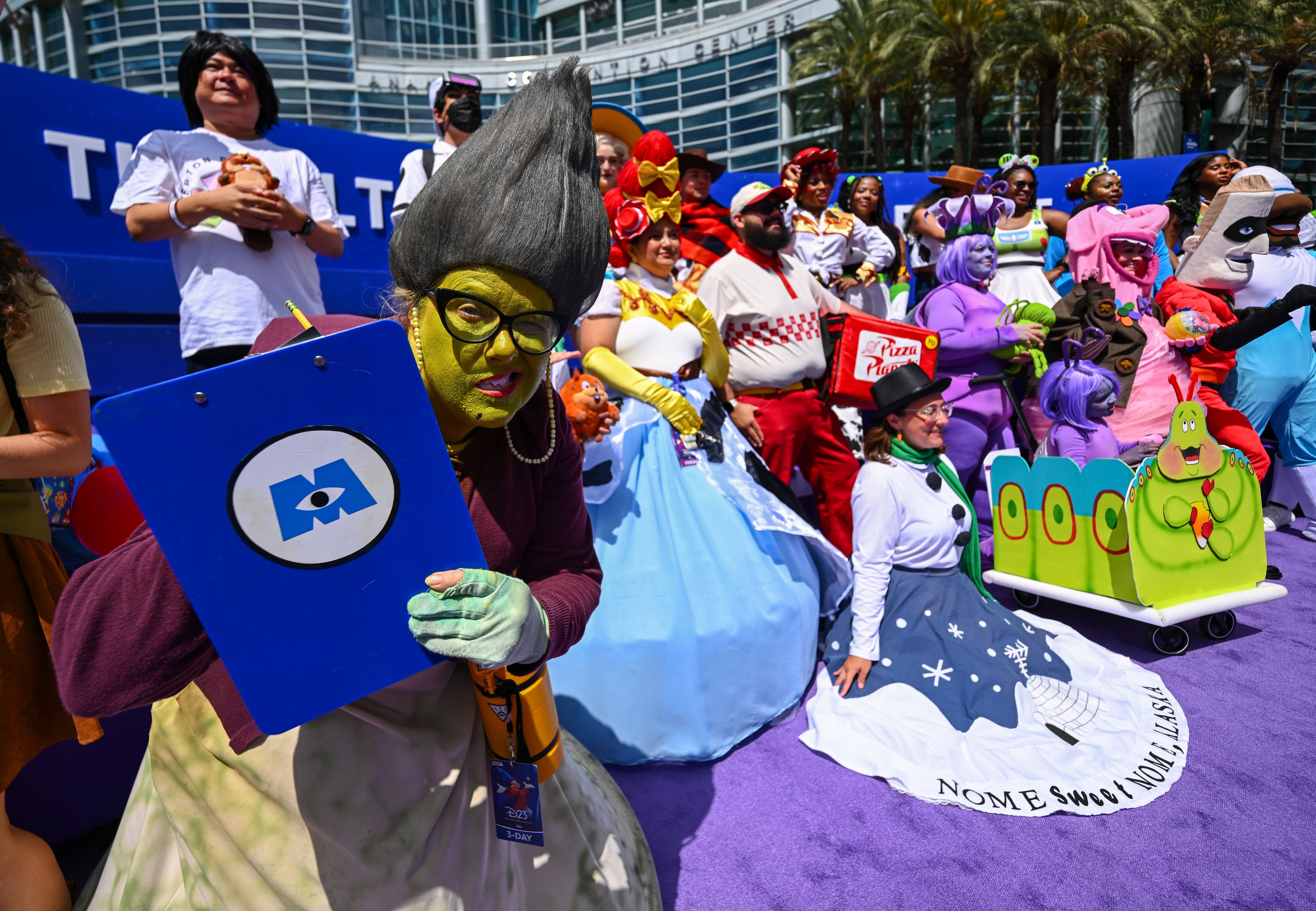 When 100,000 adults dress up as Disney princesses: D23 pumps millions into Southern California