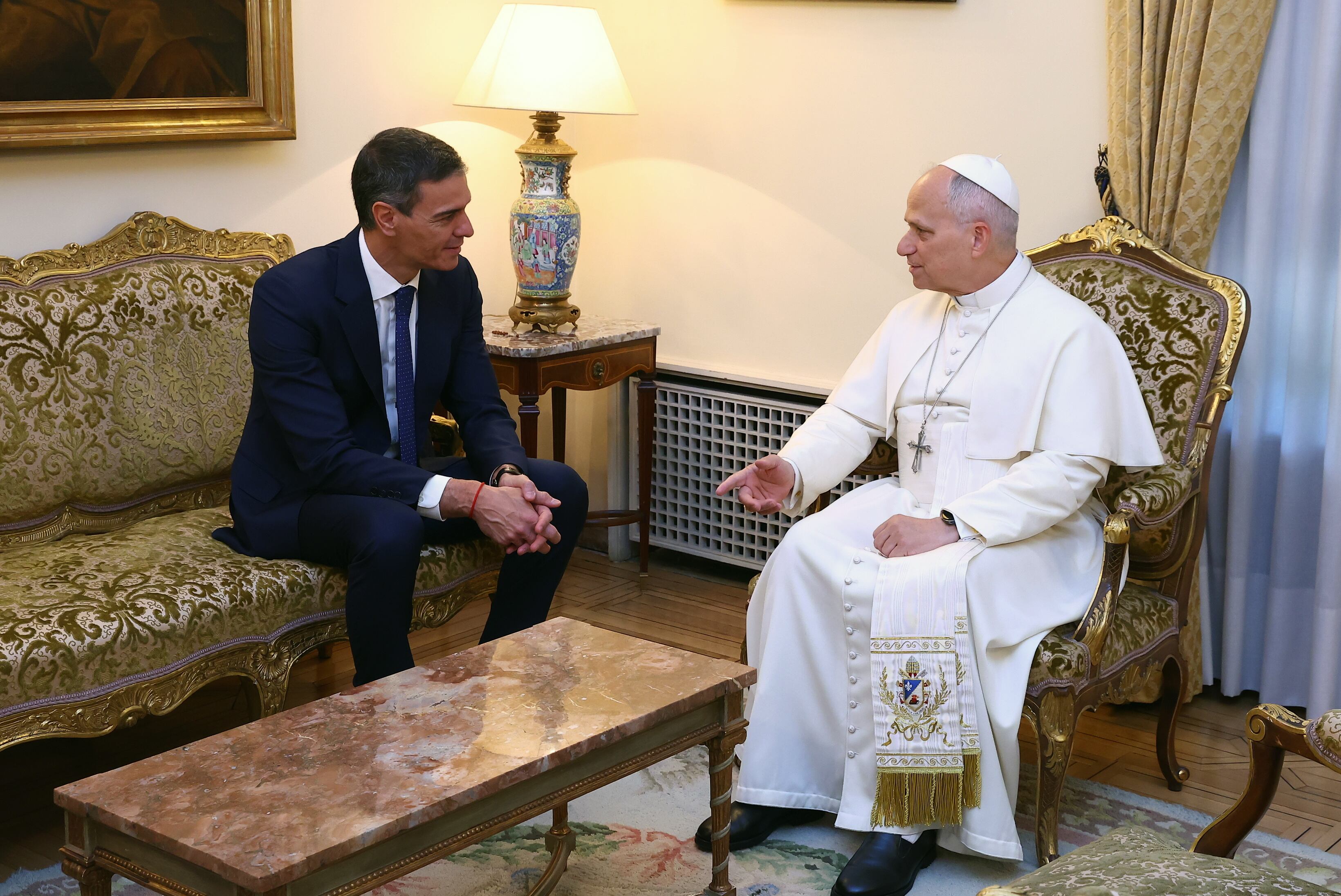 For Spanish government, Pope Leo’s speech on immigration and war provides welcome relief