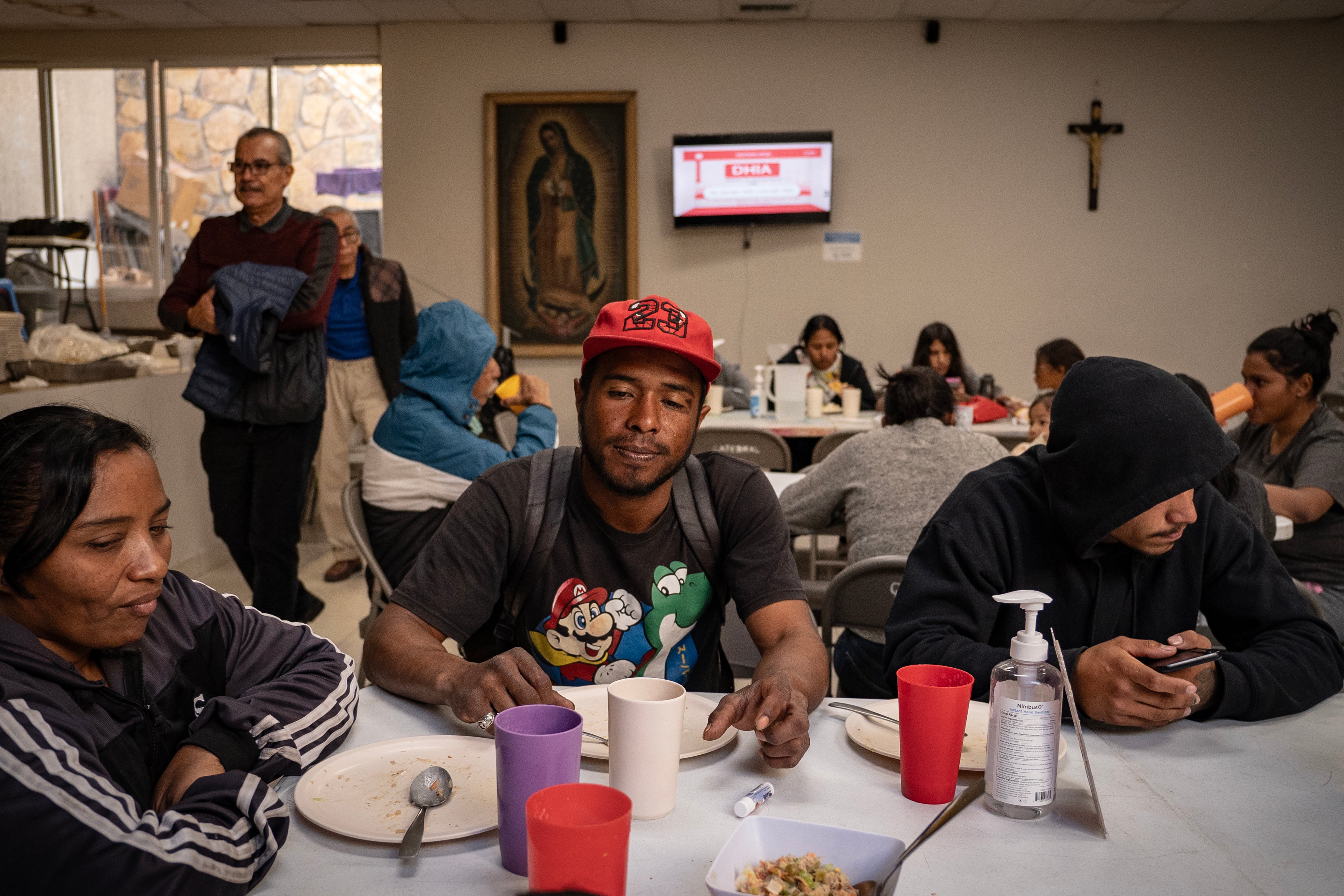 Migrants receive food at the Cathedral of Ciudad Juarez, on November 21, 2024.