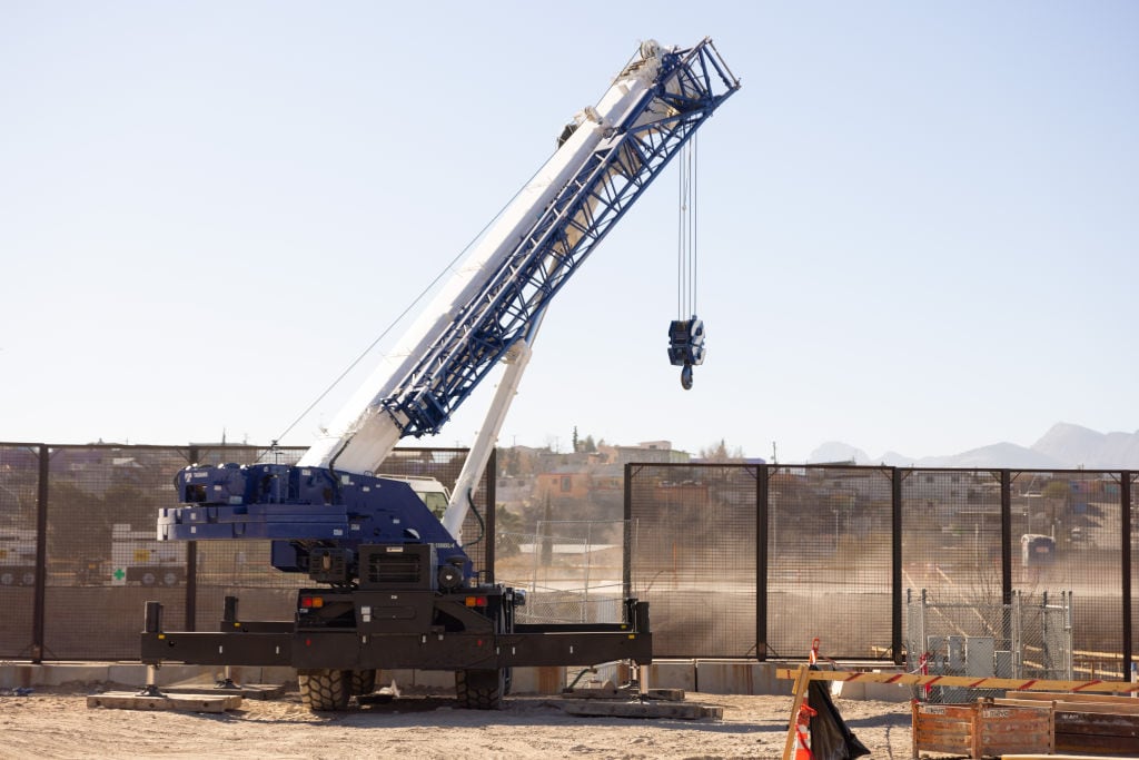 Texas backtracks on construction of border wall with Mexico