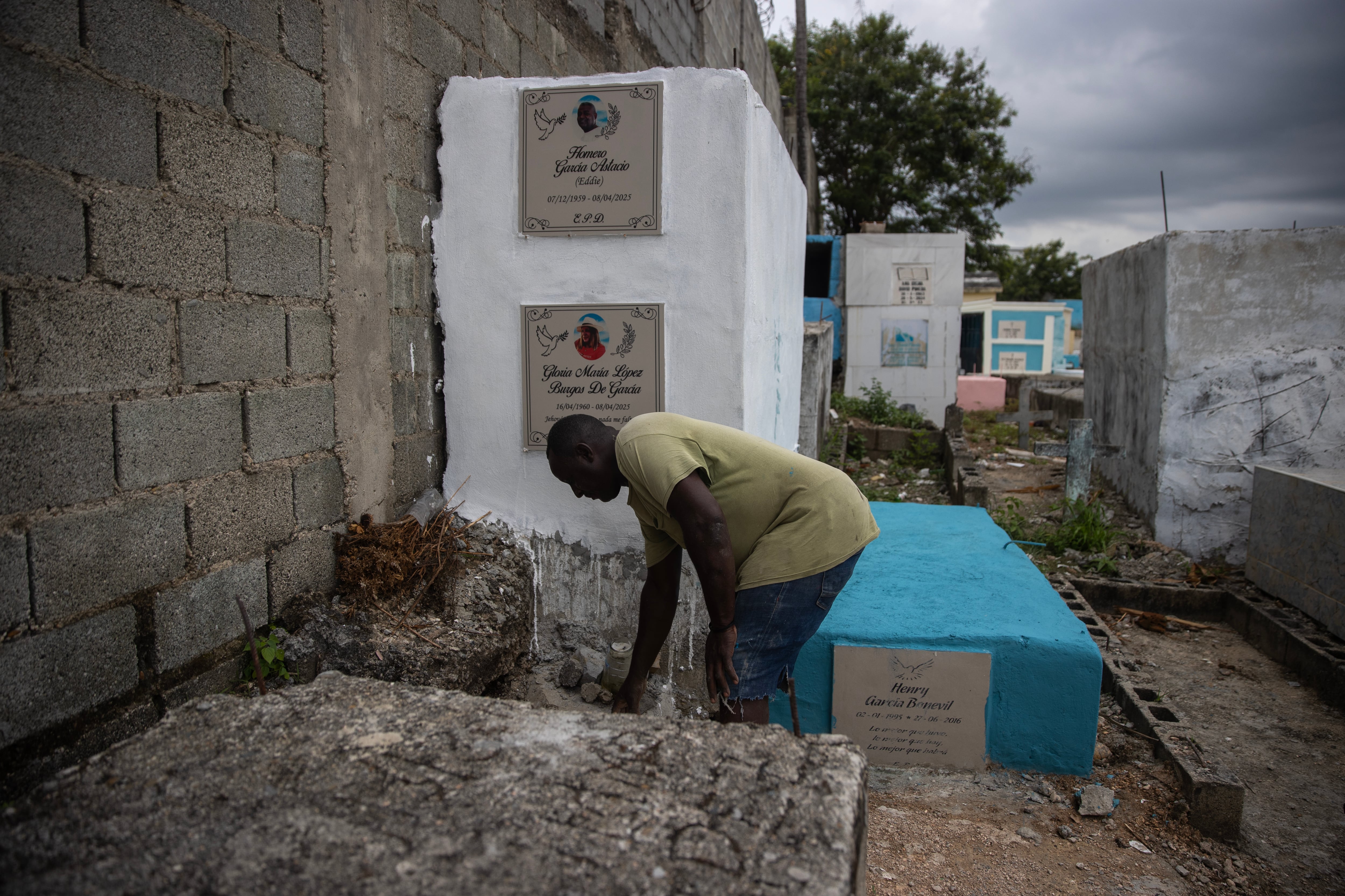Graves in the Haina municipal cemetery, where the remains of at least 10 people who died in the Jet Set nightclub tragedy rest.