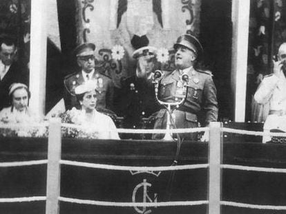General Francisco Franco speaks during the inauguration of &Aacute;gueda del Caudillo in 1954.