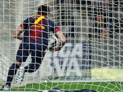 Barcelona&#039;s forward David Villa celebrates after scoring during the Spanish league football match FC Barcelona vs Sevila FC at the Camp Nou stadium. 