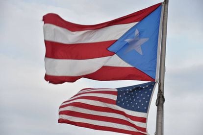 The US and Puerto Rican flags.