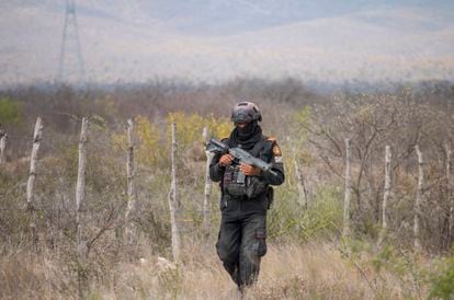 A member of the security services during the search for Debanhi Escobar in an area where other bodies have been found.  