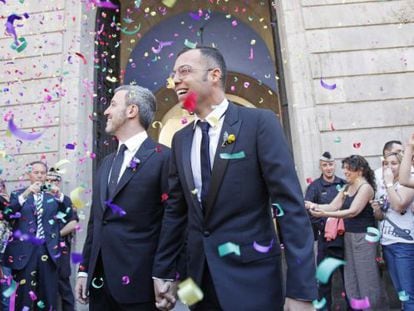 The wedding between Socialist politician Jaume Collboni (l) and TV producer Óscar Cornejo in Barcelona in April 2011.
