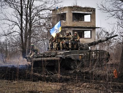 Maneuvers of the 3rd Tank Brigade of the Ukrainian Army in the Kharkiv region on the 17th of March.
