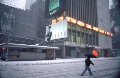 Marky Mark endures the 1993 blizzard in Times Square with nothing but his underpants.