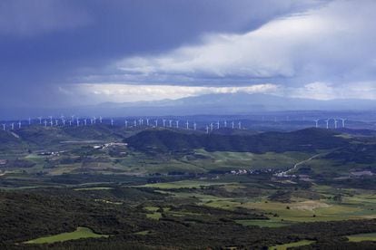 A view of the wind farms from the Perdón hills in Navarre.