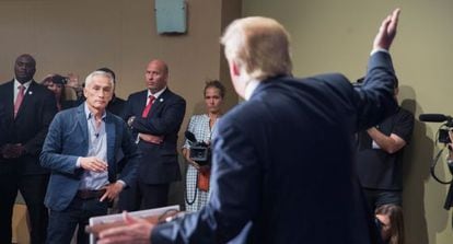 Donald Trump addressing journalist Jorge Ramos at a press conference Tuesday.