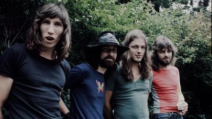 Pink Floyd in 1972, the year they began to debut some pieces from 'The Dark Side Of The Moon' live in concert. From left to right, Roger Waters (bass and vocals), Nick Mason (drums), David Gilmour (guitar and vocals) and Richard Wright (keyboards).
