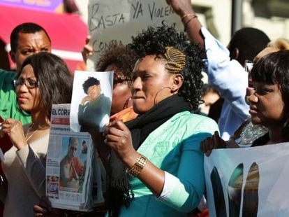 Friends of a Nigerian woman who has died after allegedly being beaten by a kung fu instructor hold a demonstration against gender violence in Bilbao on Tuesday. 