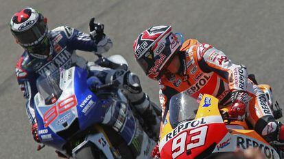 Jorge Lorenzo (l) scolds Marc M&aacute;rquez  after the latter had pinched second place in Jerez from the reigning MotoGP champion.