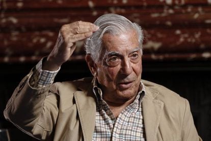 Mario Vargas Llosa presenting his book 'Conversations at Princeton' in Madrid.