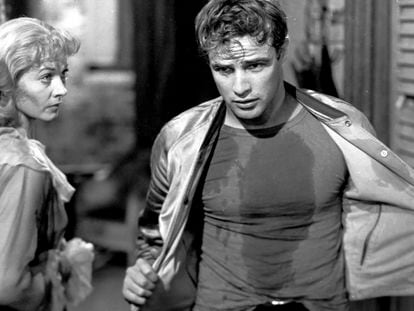 Vivienne Leigh and Marlon Brando star in 'A Streetcar Named Desire.'