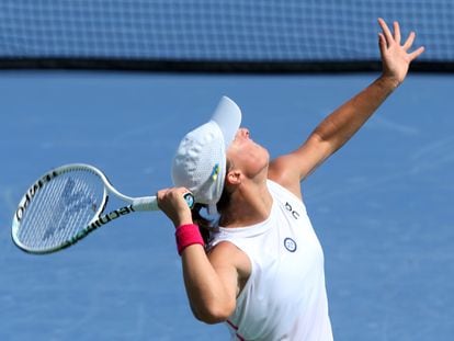 Iga Swiatek of Poland in action during her semi-final match against Coco Gauff of the United States at the Western and Southern Open tennis tournament in Mason, Ohio, on Aug. 19, 2023.