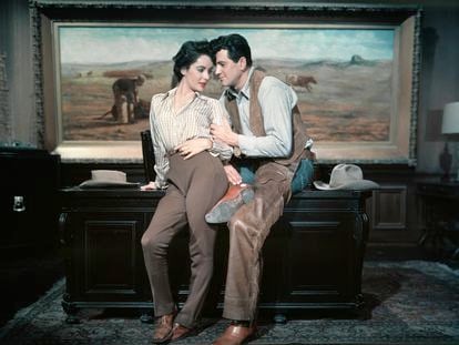Elizabeth Taylor and Rock Hudson on the set of ‘Giant’ in 1955.