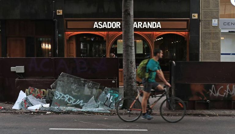 Damages in a street in the center of Barcelona.
