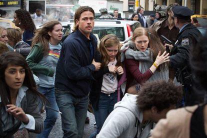 Brad Pitt rescues his family in World War Z, directed by Marc Forster.