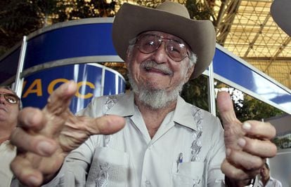Ramón Castro at the opening of the International Fair of Havana in 2006.