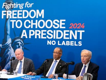 No Labels leadership and guests from left, Dan Webb, National Co-Chair Dr. Benjamin F. Chavis, and founding Chairman and former Sen. Joe Lieberman, speak about the 2024 election at National Press Club, in Washington, Jan. 18, 2024.