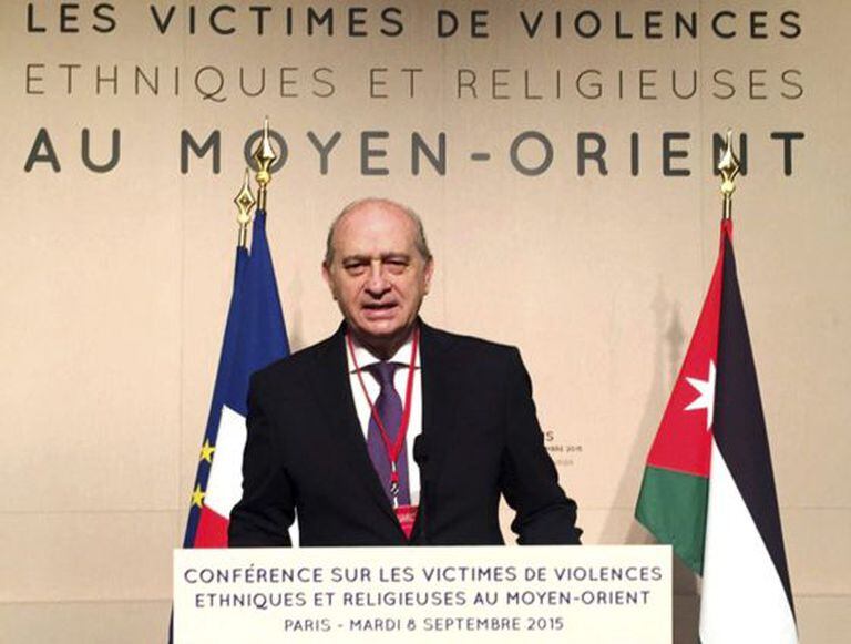 Interior Minister Jorge Fernández during his address at the Paris conference.