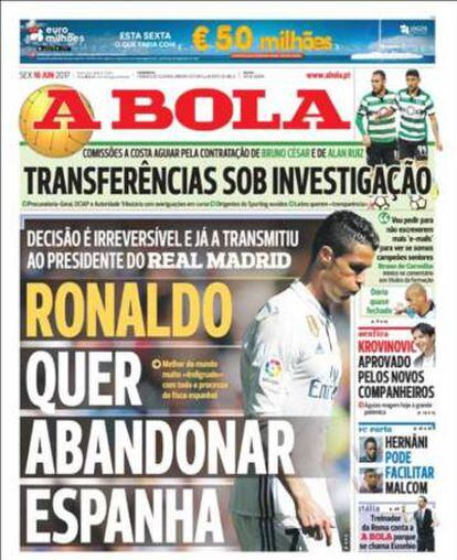 A Bola's Ronaldo cover story.